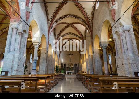 Navata centrale interno, Chiesa di Santa Sofia, Padova, Veneto, Italia Foto Stock