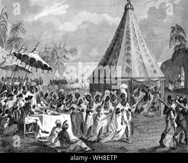 Processione pubblica del re donne " da Francesco Chesham (1749-1806). Pubblicato in La storia del Dahomey da Archibald Dalzel nel 1793, pagina 136. . . Sfilata dei Re delle donne. Da: "La storia del Dahomey' 1793. L'Africa. . Foto Stock