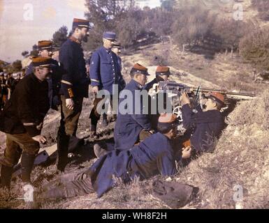 La Prima guerra mondiale. Il francese Gunners ricevere istruzioni, 1916. Una delle prime fotografie a colori presi. La Grande Guerra da Correlli Barnet. Foto Stock