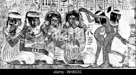 Dipinto di rilievo. Balli e canti: una scena dalle pareti di una cappella tebana. Tutankhamon da Christiane Desroches Noblecourt, pagina 45. Foto Stock