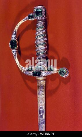 La spada-elsa dal set di smeraldo di regalia realizzati nel 1742 per Augusto III. Il telecomando è stato montato da J. F. Dinglinger e onyx scolpiti da C. Hubner. Foto Stock