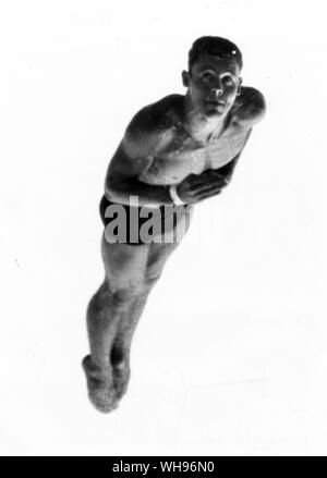 Italia, Roma, Giochi Olimpici, 1960: Bob Webster del USA poolwards si immerge nel finale di high diving evento. Foto Stock