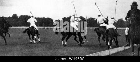 Francia, Parigi Olimpiadi 1924: Polo match tra la Gran Bretagna e gli Stati Uniti d'America. Foto Stock