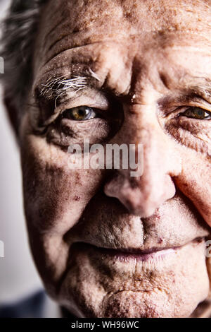 Ritratto di uomo anziano, close-up Foto Stock