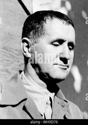 Bertolt Brecht (1898-1956) drammaturgo tedesco e poeta, una delle figure più influenti nel xx secolo teatro. Un anti-nazista, ha lasciato la Germania nel 1933 per la Scandinavia e gli Stati Uniti d'America. Foto Stock