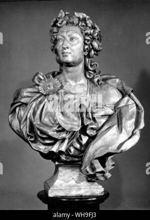 Busto in terracotta di Luigi XV (1710-1774) (Louis XV come Apollo). Egli era il pronipote di Luigi XIV. Foto Stock