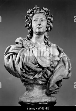 Busto in terracotta di Luigi XV (1710-1774, re dal 1715) da L.S. Adam. (Louis XV come Apollo). Foto Stock