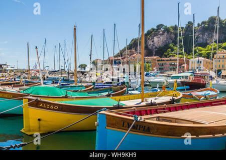 Port Lympia, Nizza, Alpes Maritimes, Cote d'Azur, in Provenza Costa Azzurra, Francia, Mediterraneo, Europa Foto Stock