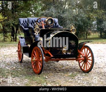 Un 1908 di alta wheeler, the ALbany modello G 18-20 hp da Albany, Indiana Foto Stock