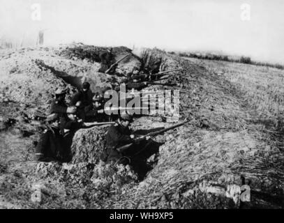 WW1: le truppe francesi manning trincea avanzata su Louvaine anteriore, 1915. Foto Stock