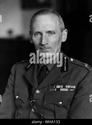 WW2: Maresciallo di Campo Montgomery . Montgomery, Bernard Law (Monty; Visconte Montgomery di Alamein) British generale; ha conquistato la vittoria ad El Alamein nella II Guerra Mondiale 1942; ha contribuito a piano di invasione della Normandia  1887-1976 . . Foto Stock