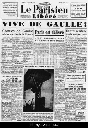 WW2: la liberazione di Parigi, 25 agosto 1944. Titolo di giornale si legge: Evviva Gaulle! Foto Stock