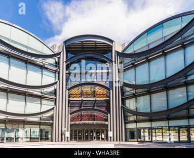 Museo di Arte Moderna e Contemporanea, MAMAC, a Nizza, Alpes Maritimes, Cote d'Azur, Riviera Francese, Provenza, Francia, Mediterraneo, Europa Foto Stock