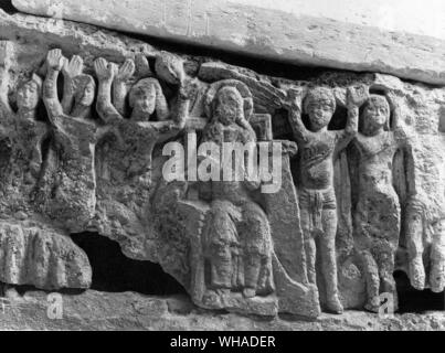 Gallo Romano Paleocristiano di scultura. 7. secolo. Dio acclamato dal beato. Dettaglio del Vescovo Angilbert la tomba. Jouarre chiesa Foto Stock