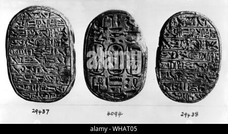Scarabeo. Amen Hetep III. Amenhotep III. Amenhotep III era un faraone egiziano del XVIII dinastia. Secondo diversi autori governò ca. 1413-1377 BC, 1405-1367 BC, 1386-1349 A.C. Egli era il padre e predecessore di Akhnaten. . Durante il suo periodo in Egitto era famoso per il splendore artistico di questo re fece sapere. Egli fece costruire diversi monumenti, specialmente a Tebe, dove il suo tempio funerario si trova, come pure nei santuari e statue. . Il suo nome significa Amon è felice. . Altre grafie: Amen-hotep, Amenofis (Greco). . Foto Stock