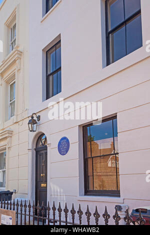 London Borough di Lambeth. Una targa blu segna la casa in Hackford Road, Brixton, una volta vivevano in di Vincent Van Gogh. Foto Stock