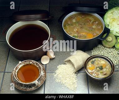 Inglese Potage. Scotch brodo. Consomme. chiaro brodo Foto Stock