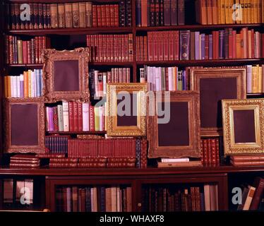Scaffale, riferimento 12850. Foto Stock