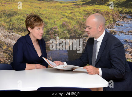 Karen Betts il CEO del whisky scozzese associazione con sede a Edimburgo in Scozia, Regno Unito Foto Stock