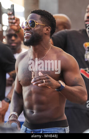 ***FILE FOTO*** Kevin Hart recuperando da Back Surgery dopo un incidente d'auto. LAS VEGAS NV - 30 aprile: ***copertura casa** Kevin Hart ad REHAB Beach Club al Hard Rock Hotel & Casino di Las Vegas, Nevada, il 30 aprile 2017. Credito: PIL foto/MediaPunch Foto Stock