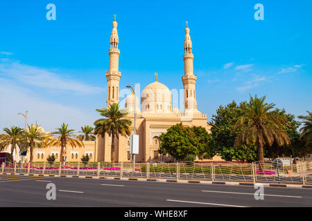 La Moschea di Jumeirah è una moschea principale nella città di Dubai negli Emirati arabi uniti Foto Stock