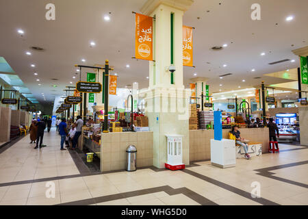 SHARJAH EMIRATI ARABI UNITI - 01 Marzo 2019: Souq Al Jubail o Jubail Souk è un mercato situato nel centro della città di Sharjah negli Emirati Arabi Uniti o EMIRATI ARABI UNITI Foto Stock