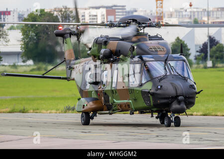 Parigi - LE BOURGET - giu 20, 2019: Esercito Francese NH90 elicottero Caimano della 53International Paris Air Show. Foto Stock