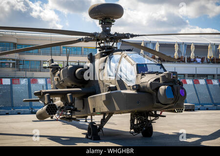 LE BOURGET PARIGI - giu 21, 2019: Nuovo Esercito americano Boeing AH-64e custode di Apache elicottero d'assalto sul display al Paris Air Show. Foto Stock