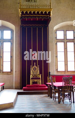 Trono d'oro nel Castello di Praga, Repubblica Ceca Foto Stock