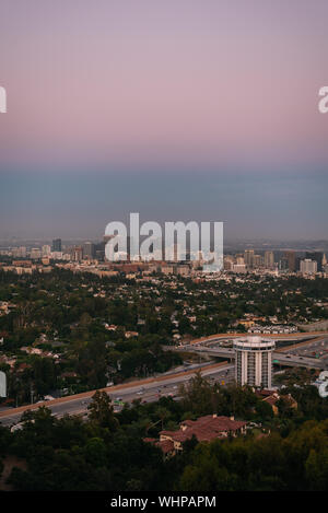 Vista al tramonto del Westwood dal Getty Center di Los Angeles in California Foto Stock