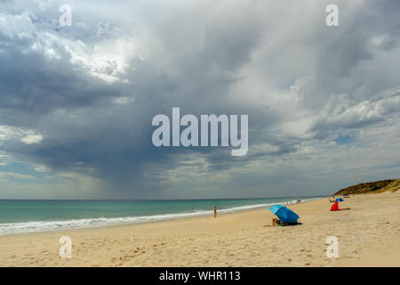 La pittoresca baia di Aldinga area della penisola di Fleurieu ad Adelaide nel South Australia, Australia Foto Stock