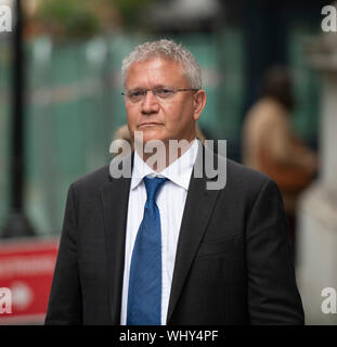 Londra, Regno Unito. Il 2 settembre 2019. Conservatore Backbench MPs arrivano a Downing Street dopo sera riunione del gabinetto Foto Stock