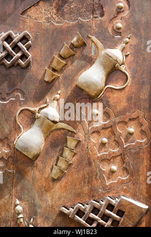 Dubai, UAE, allestita ante in legno presso il Villaggio del Patrimonio culturale nel Bur Dubai Foto Stock
