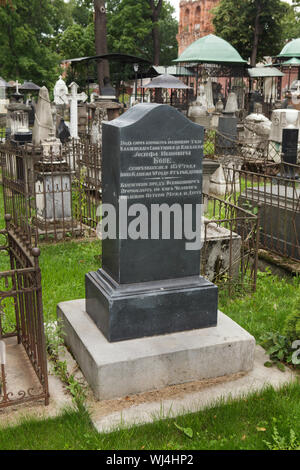 Tomba di architetto russo Joseph Bové (1784 - 1834) nel cimitero del monastero di Donskoy di Mosca, Russia. Il Teatro Bolshoi di Mosca è stato progettato da Giuseppe BOV Foto Stock