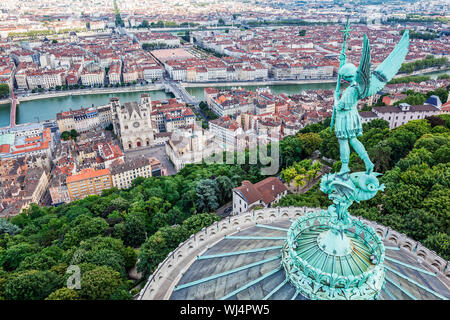 Vista di Lione dalla cima di Notre Dame de Fourviere, Francia Foto Stock