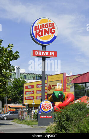 Vista, al di fuori e al di fuori, vista esterna, vista esterna, Berlino, Britz, Britzer, Buckower dam, Burger, Burger King, Burgerbude, Burgerimbiss, Burgerimbiß, Foto Stock