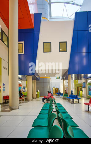 Interno del NHS Queen Elizabeth Royal Hospital per bambini a Glasgow, Scozia, mostrando colorati e i bambini design. Foto Stock