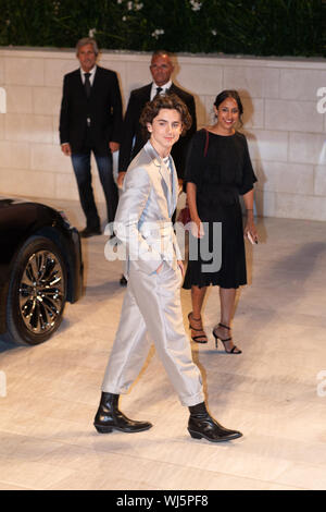 Venezia, Italia - 02 September, 2019. Timothée Chalamet assiste il tappeto rosso per la prima mondiale del re durante il 76° Festival del Cinema di Venezia al Palazzo del Cinema il 02 settembre 2019 a Venezia, Italia. © Roberto Ricciuti/risveglio/Alamy Live News Foto Stock