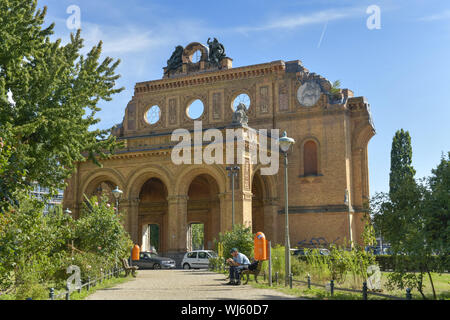 Hitchhiker stazione ferroviaria, visualizzare al di fuori e al di fuori, vista esterna, vista esterna, Berlino, Germania, Friedrich boschetto della croce monte Krizevac, Kre Foto Stock