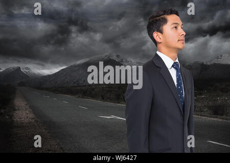 Immagine composita del paesaggio con cielo tempestoso Foto Stock