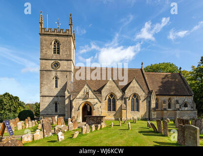 St Martin's Church, Bladon, noto per le tombe della famiglia Spencer-Churchill, compresi Sir Winston Churchill nel suo sagrato, Inghilterra, Regno Unito. Foto Stock