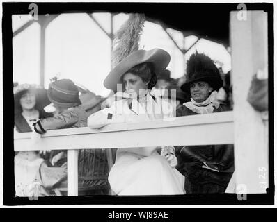 Spettacoli a cavallo. MRS. RIDGELY Foto Stock