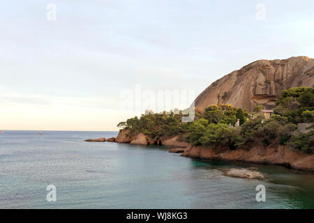 Mare Mediterraneo costa in La Ciotat, città della Francia meridionale,Riviera francese, Europa Foto Stock