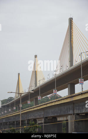 Atal Setu (terzo ponte Mandovi). Panaji, Goa, India. Foto Stock