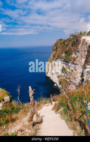 Un bel posto quando io viaggio sulla spiaggia Atuh, Nusa Penida, Bali. Foto Stock