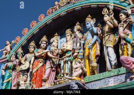 India, Karnataka, Hampi, sculture di divinità Indù e divinità in Sri Murugan tempio vicino Hampi. Foto Stock