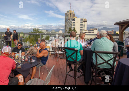 Sala da pranzo sul tetto nel centro cittadino di Anchorage in Alaska,. Foto Stock