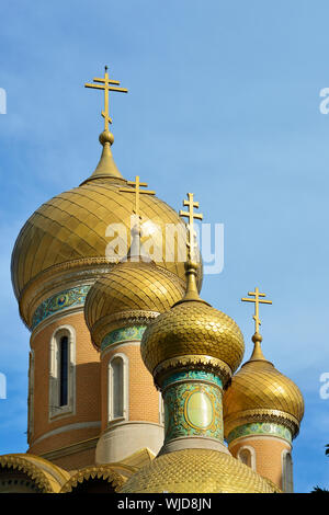 Le cupole dorate di San Nicola Chiesa Ortodossa. Bucarest, Romania Foto Stock