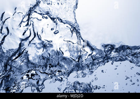 Nitido fotografato di acqua ad alta velocità. Foto Stock