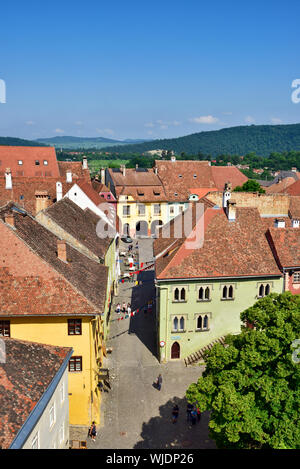 La città vecchia medievale all'interno della cittadella. Un sito Patrimonio Mondiale dell'Unesco. Sighisoara, Transilvania. La Romania Foto Stock